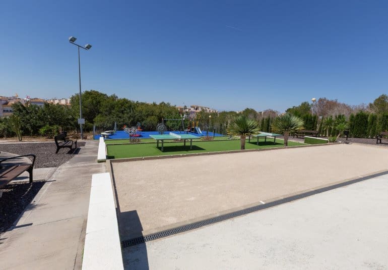 3 bedroom Townhouse for sale in Los Altos with pool - € 269,000 (Ref: 9961728)