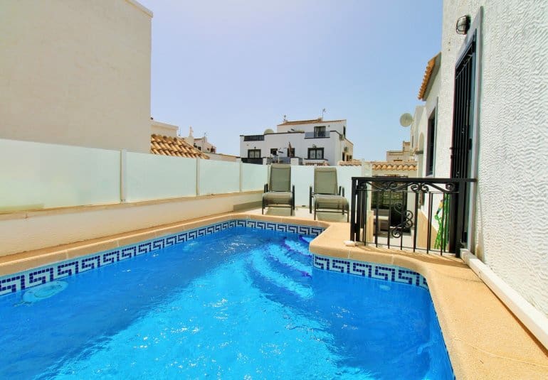 3 bedroom Townhouse for sale in Los Altos with pool - € 269,000 (Ref: 9961728)