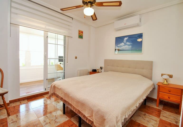 2 soverom Hus til salgs i Cabo Roig med svømmebasseng - € 219 900 (Ref: 9961729)