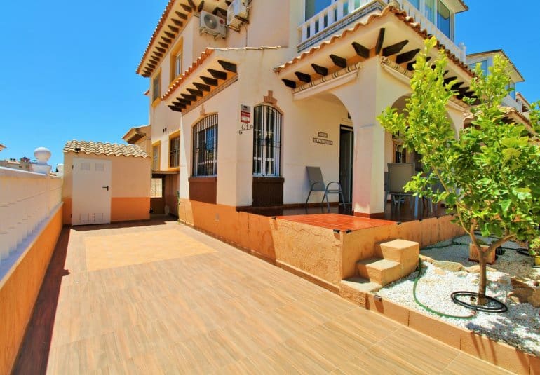 2 soverom Hus til salgs i Cabo Roig med svømmebasseng - € 219 900 (Ref: 9961729)