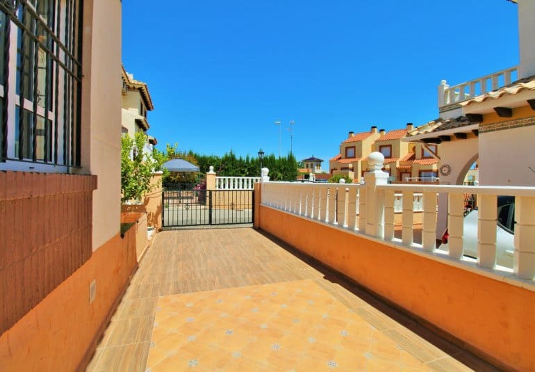 2 soverom Hus til salgs i Cabo Roig med svømmebasseng - € 219 900 (Ref: 9961729)