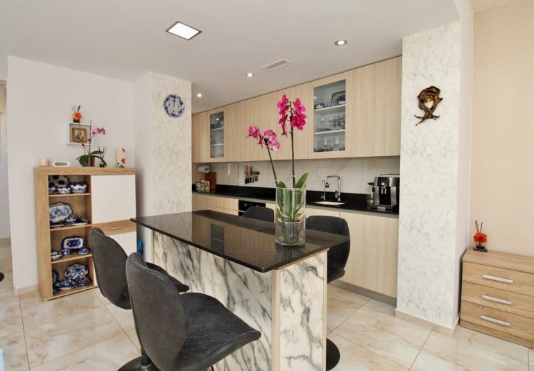 3 bedroom Villa for sale in Villamartin with pool - € 469,000 (Ref: 9961730)