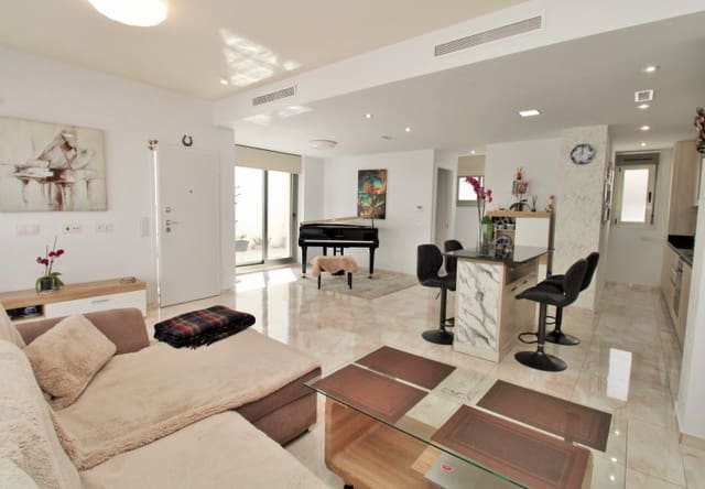 3 soveværelse Villa til salg i Villamartin, Orihuela med swimmingpool - € 469.000 (Ref: 9961730)