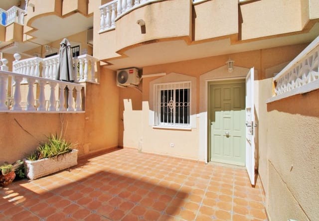 2 Zimmer Haus zu verkaufen in Villamartin, Orihuela mit Pool - 162.995 € (Ref: 9961733)