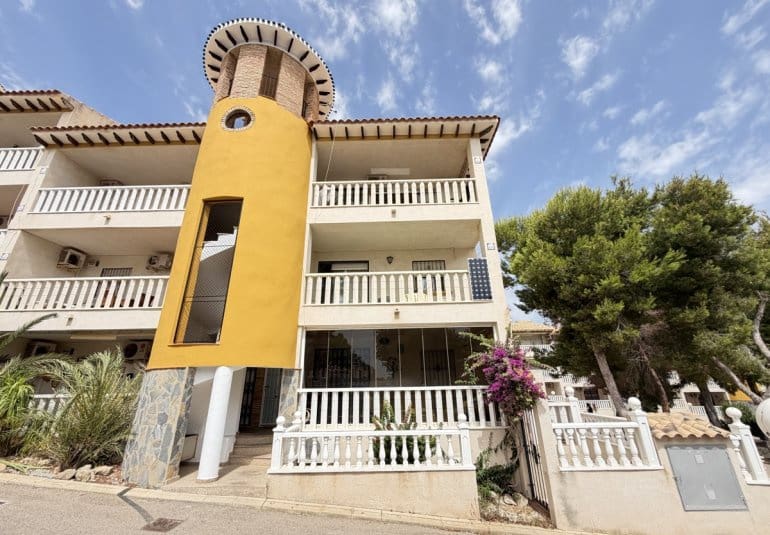2 chambre Appartement à vendre à Villamartin avec piscine - 159 995 € (Ref: 9961734)