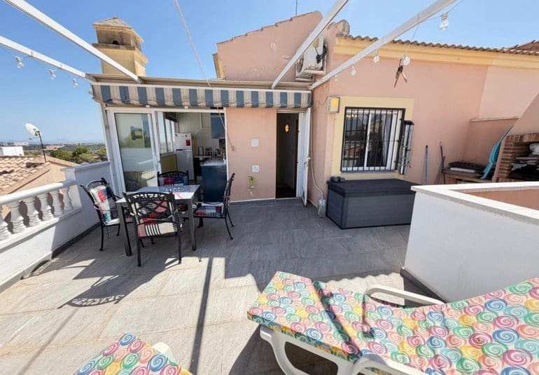 3 soveværelse Lejlighed til salg i Orihuela Costa med swimmingpool - € 194.950 (Ref: 9961735)