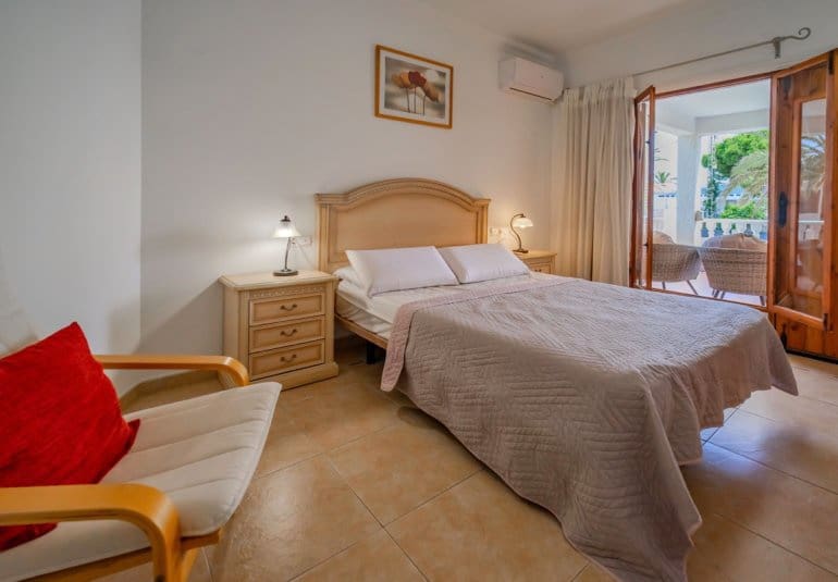 4 bedroom Villa for sale in Cabo Roig with pool - € 2,500,000 (Ref: 9961737)