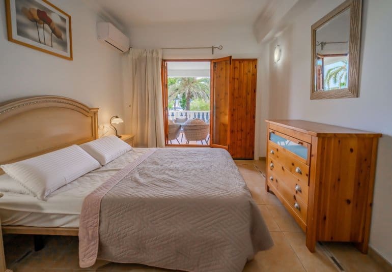 4 bedroom Villa for sale in Cabo Roig with pool - € 2,500,000 (Ref: 9961737)