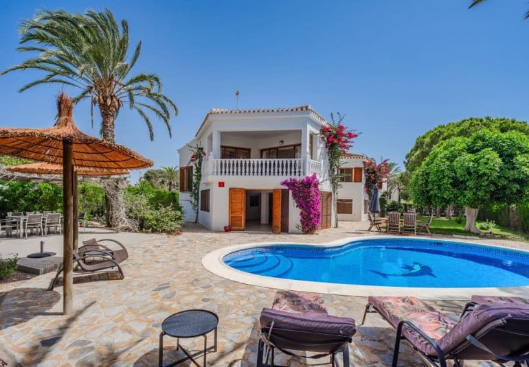 4 bedroom Villa for sale in Cabo Roig with pool - € 2,500,000 (Ref: 9961737)