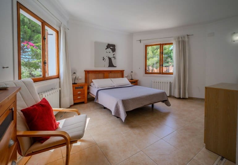 4 bedroom Villa for sale in Cabo Roig with pool - € 2,500,000 (Ref: 9961737)