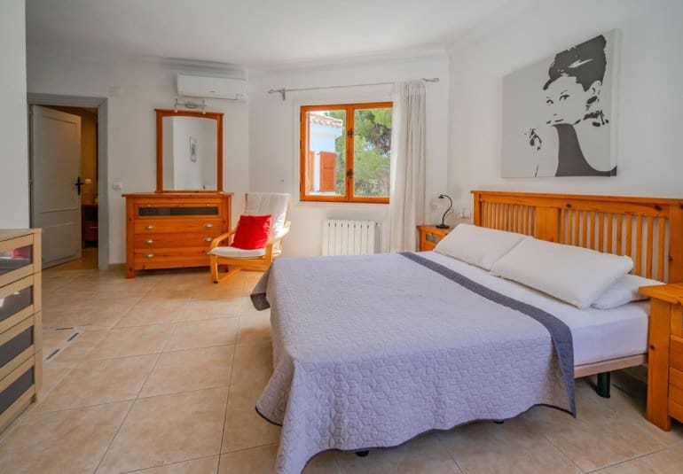 4 bedroom Villa for sale in Cabo Roig with pool - € 2,500,000 (Ref: 9961737)