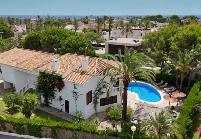 4 soveværelse Villa til salg i Cabo Roig, Orihuela med swimmingpool - € 2.500.000 (Ref: 9961737)