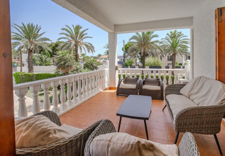 4 bedroom Villa for sale in Cabo Roig with pool - € 2,500,000 (Ref: 9961737)