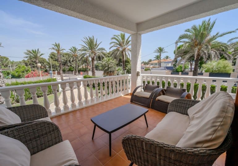 4 bedroom Villa for sale in Cabo Roig with pool - € 2,500,000 (Ref: 9961737)