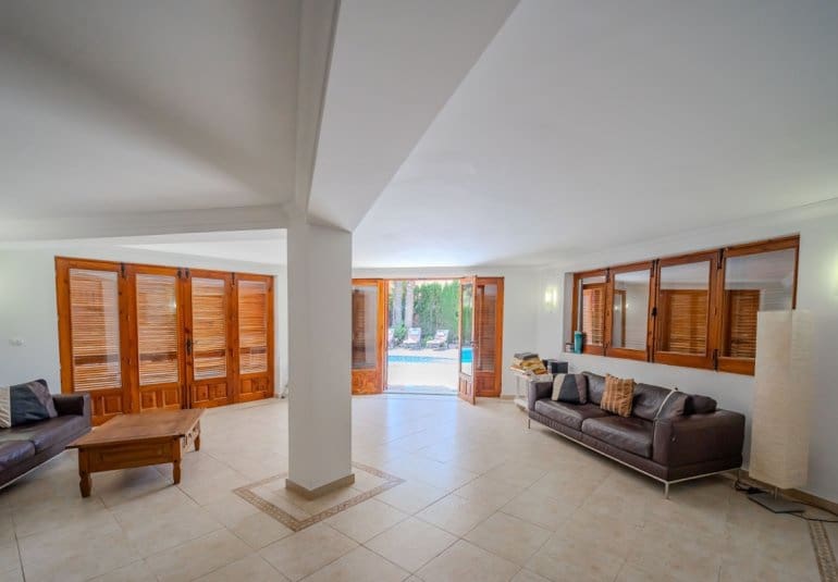 4 bedroom Villa for sale in Cabo Roig with pool - € 2,500,000 (Ref: 9961737)