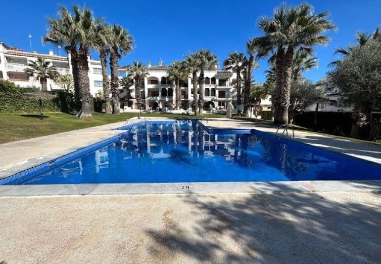2 bedroom Apartment for sale in Villamartin with pool - € 164,900 (Ref: 9961738)