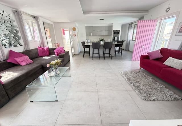 3 Zimmer Villa zu verkaufen in San Miguel de Salinas mit Pool - 350.000 € (Ref: 9961739)