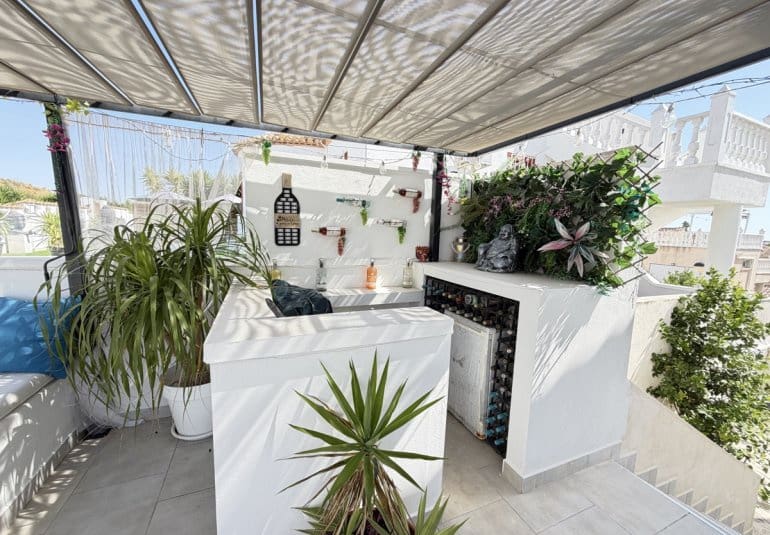3 Zimmer Villa zu verkaufen in San Miguel de Salinas mit Pool - 350.000 € (Ref: 9961739)
