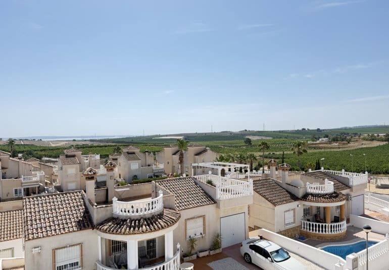 3 Zimmer Villa zu verkaufen in San Miguel de Salinas mit Pool - 350.000 € (Ref: 9961739)
