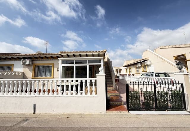 Casa de 2 habitaciones en La Zenia, Orihuela en venta con piscina - 225.000 € (Ref: 9961741)