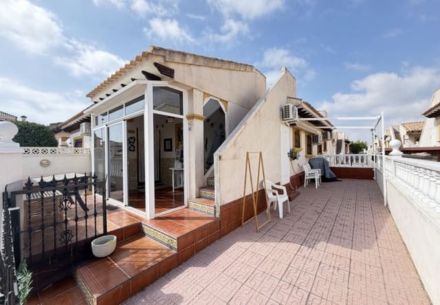 Casa de 2 habitaciones en La Zenia, Orihuela en venta con piscina - 225.000 € (Ref: 9961741)