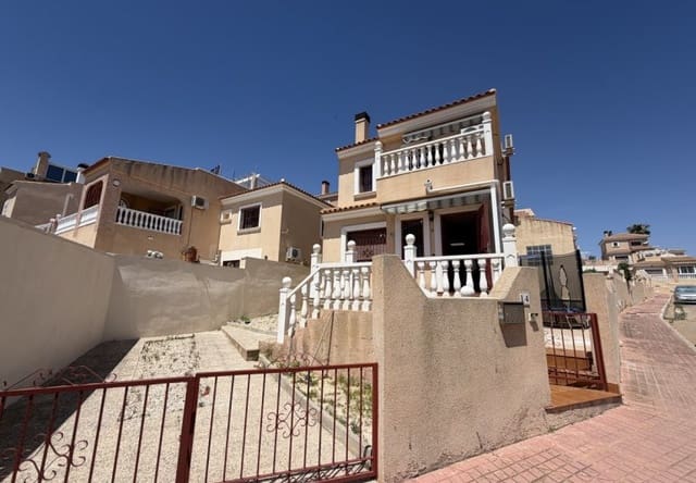 2 soveværelse Villa til salg i Villamartin, Orihuela med swimmingpool - € 218.000 (Ref: 9961743)