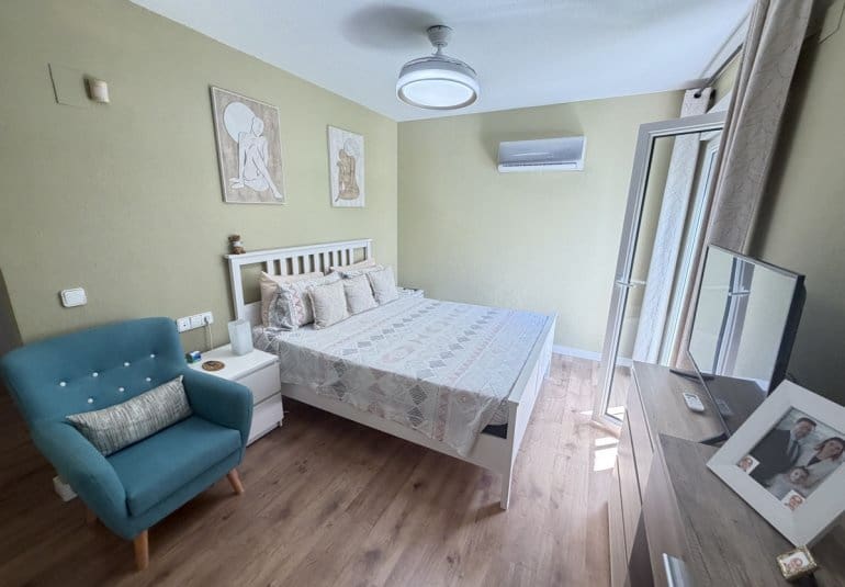 3 bedroom Villa for sale in Villamartin with pool - € 419,995 (Ref: 9961744)