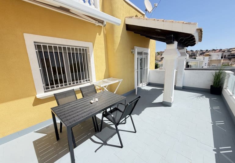 3 bedroom Villa for sale in Villamartin with pool - € 419,995 (Ref: 9961744)
