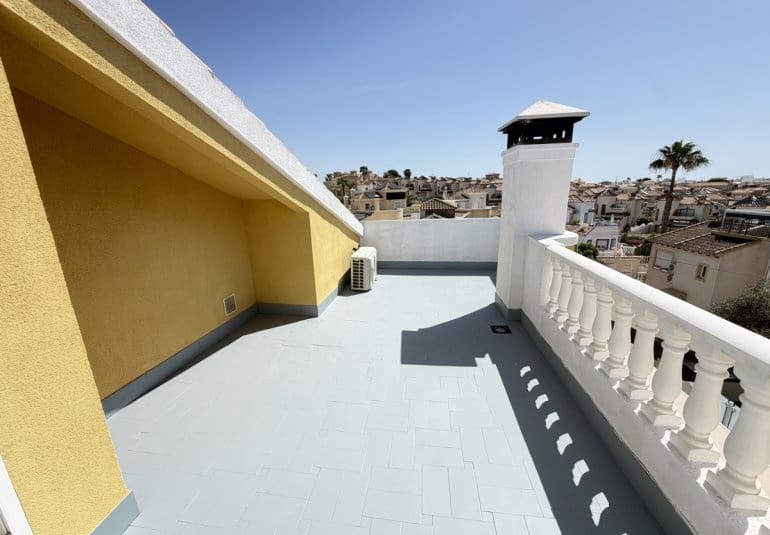 3 bedroom Villa for sale in Villamartin with pool - € 419,995 (Ref: 9961744)