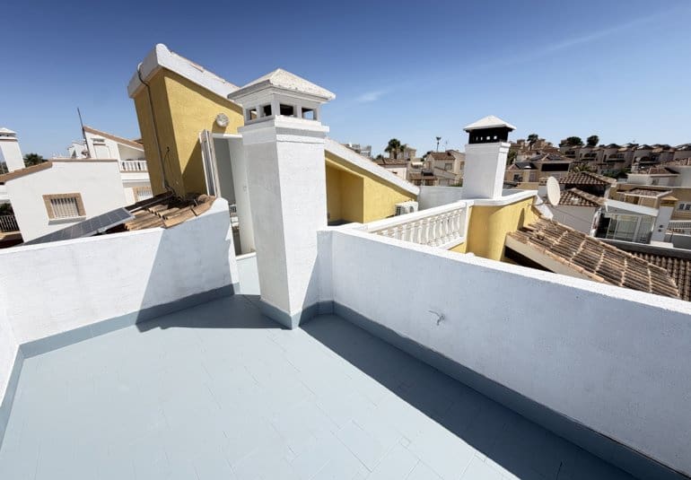 3 bedroom Villa for sale in Villamartin with pool - € 419,995 (Ref: 9961744)