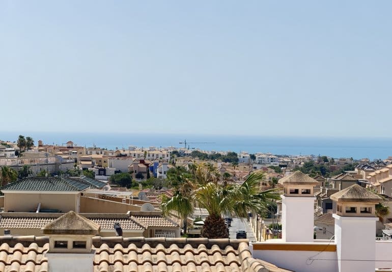 3 bedroom Villa for sale in Villamartin with pool - € 419,995 (Ref: 9961744)