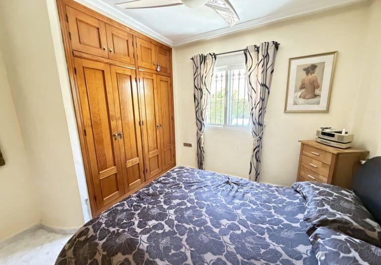4 bedroom Villa for sale in Villamartin with pool - € 389,995 (Ref: 9961746)