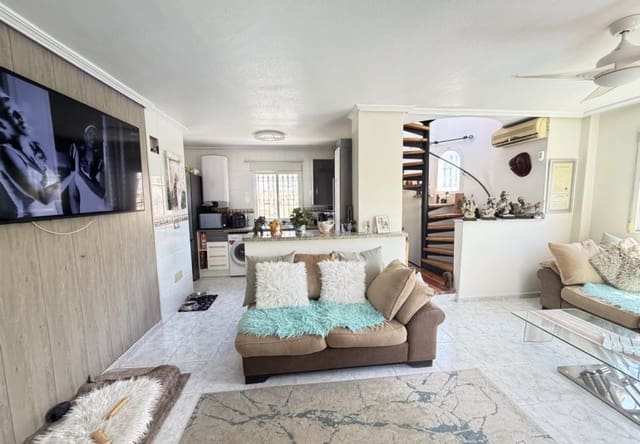 4 soverom Villa til salgs i Villamartin, Orihuela med svømmebasseng - € 389 995 (Ref: 9961746)