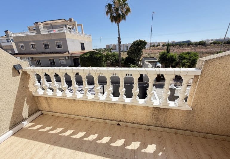 3 sypialnia Dom na sprzedaż w Playa Flamenca z basenem - 280 000 € (Ref: 9961747)