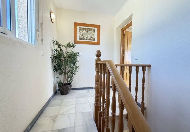 3 sypialnia Dom na sprzedaż w Playa Flamenca z basenem - 280 000 € (Ref: 9961747)