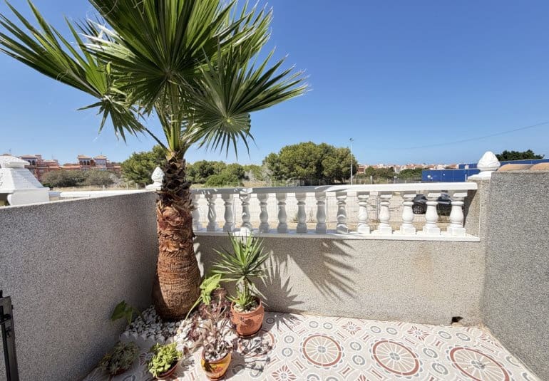 3 sypialnia Dom na sprzedaż w Playa Flamenca z basenem - 280 000 € (Ref: 9961747)