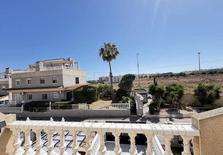 3 sypialnia Dom na sprzedaż w Playa Flamenca z basenem - 280 000 € (Ref: 9961747)
