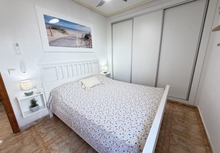 2 sovrum Lägenhet till salu i La Zenia med pool - 199 999 € (Ref: 9967118)
