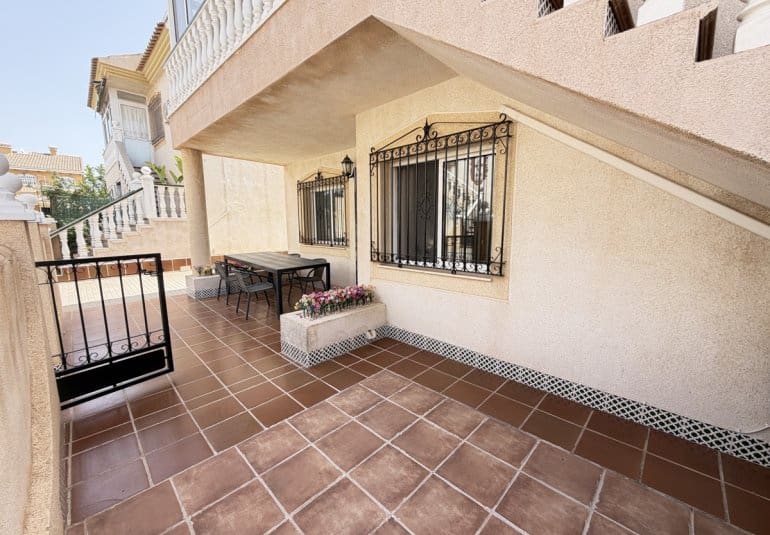 2 sovrum Lägenhet till salu i La Zenia med pool - 199 999 € (Ref: 9967118)