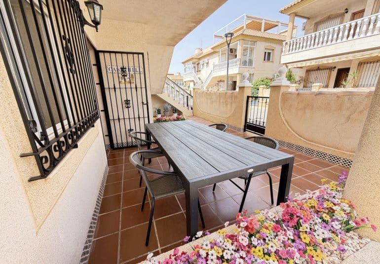 2 sovrum Lägenhet till salu i La Zenia med pool - 199 999 € (Ref: 9967118)