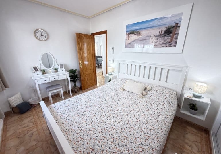 2 sovrum Lägenhet till salu i La Zenia med pool - 199 999 € (Ref: 9967118)