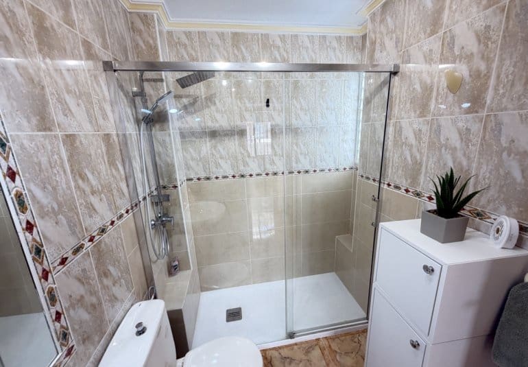 2 sovrum Lägenhet till salu i La Zenia med pool - 199 999 € (Ref: 9967118)