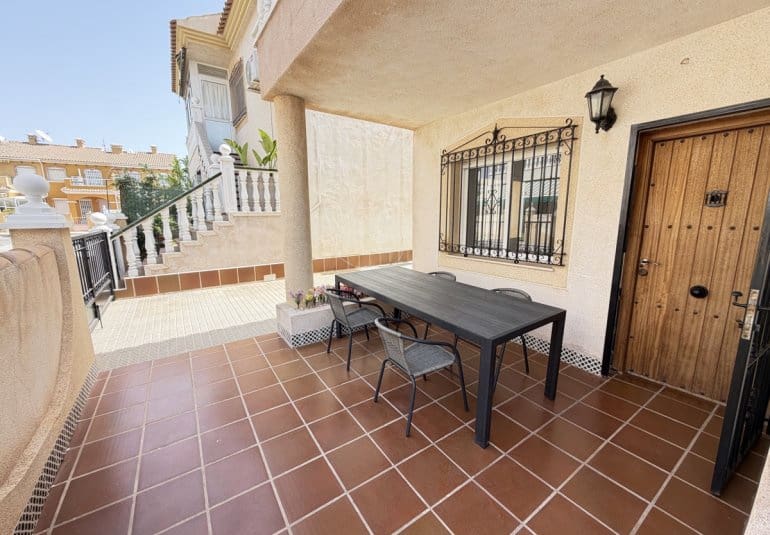 2 sovrum Lägenhet till salu i La Zenia med pool - 199 999 € (Ref: 9967118)
