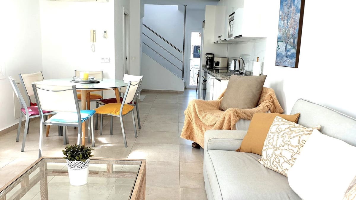 3 chambre Villa/Maison Semi-Mitoyenne à vendre à Nerja avec piscine garage - 850 000 € (Ref: 10136511)