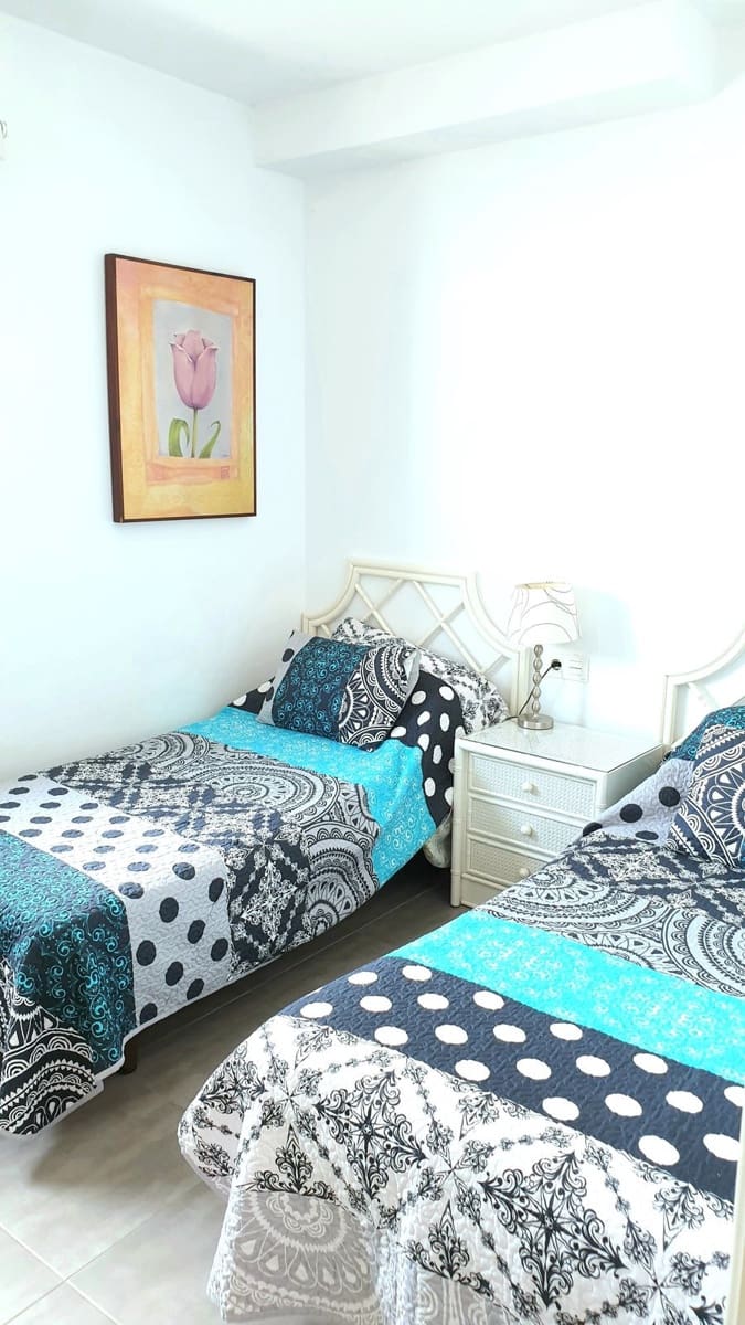 3 chambre Villa/Maison Semi-Mitoyenne à vendre à Nerja avec piscine garage - 850 000 € (Ref: 10136511)