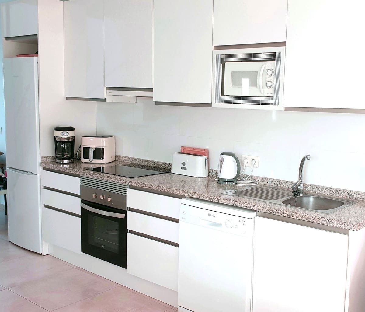 3 chambre Villa/Maison Semi-Mitoyenne à vendre à Nerja avec piscine garage - 850 000 € (Ref: 10136511)