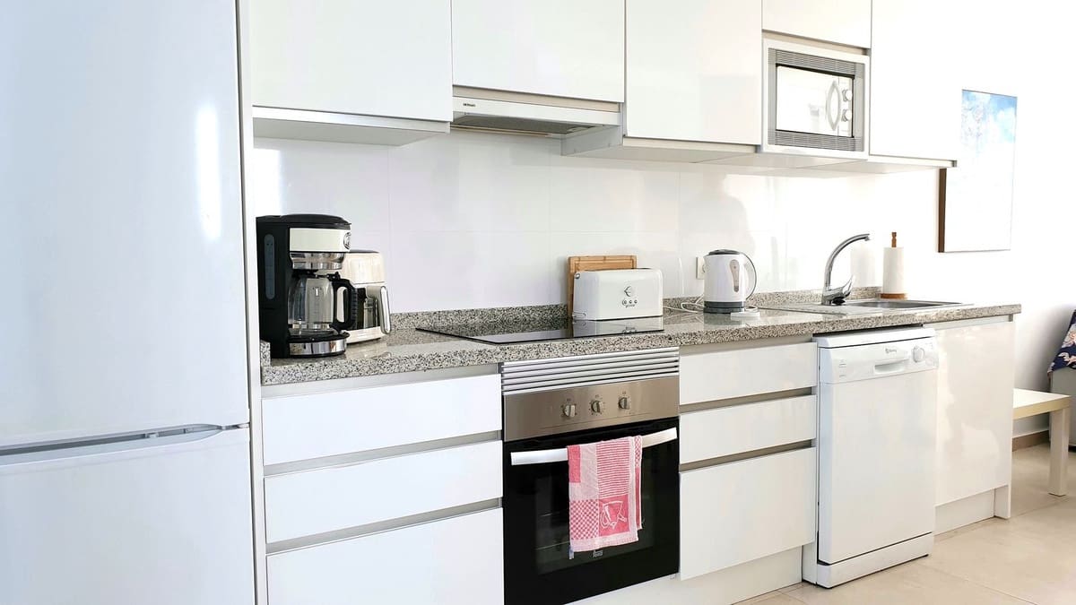 3 chambre Villa/Maison Semi-Mitoyenne à vendre à Nerja avec piscine garage - 850 000 € (Ref: 10136511)