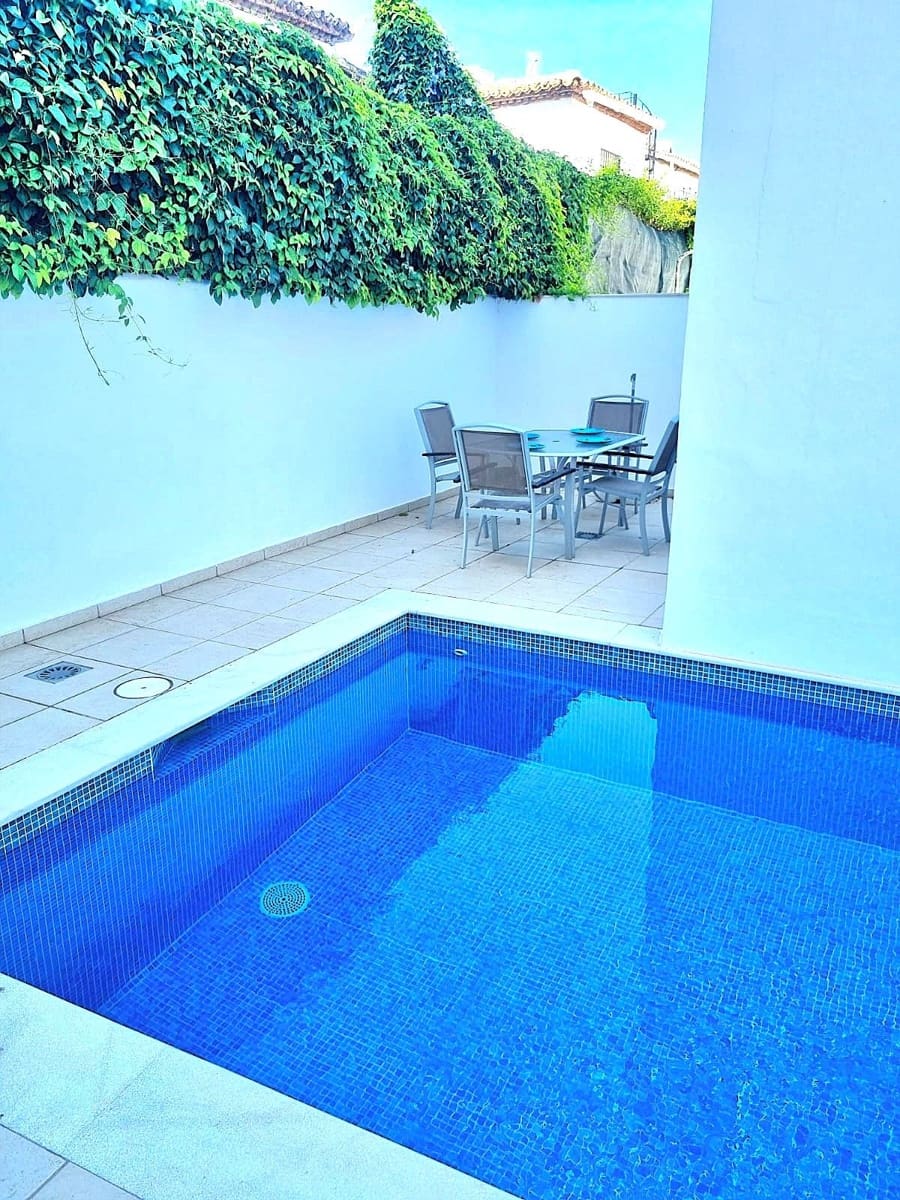 3 chambre Villa/Maison Semi-Mitoyenne à vendre à Nerja avec piscine garage - 850 000 € (Ref: 10136511)
