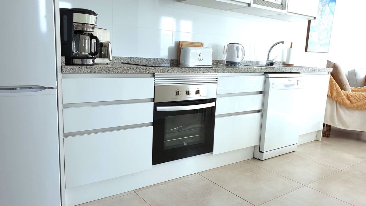 3 chambre Villa/Maison Semi-Mitoyenne à vendre à Nerja avec piscine garage - 850 000 € (Ref: 10136511)
