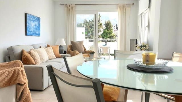 3 chambre Villa/Maison Semi-Mitoyenne à vendre à Nerja avec piscine garage - 850 000 € (Ref: 10136511)
